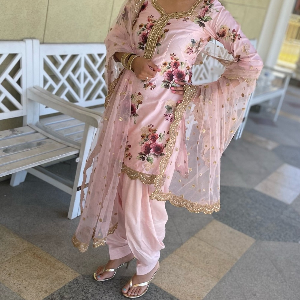 ❌SOLD❌ 
Floral pink Punjabi suit salwar net dupatta best quality